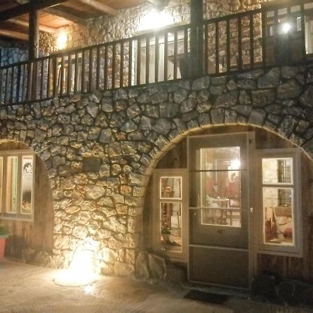 Yono'S Traditional House Ano Ravenia Exterior photo