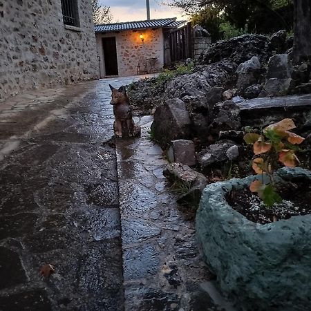 Yono'S Traditional House Ano Ravenia Exterior photo