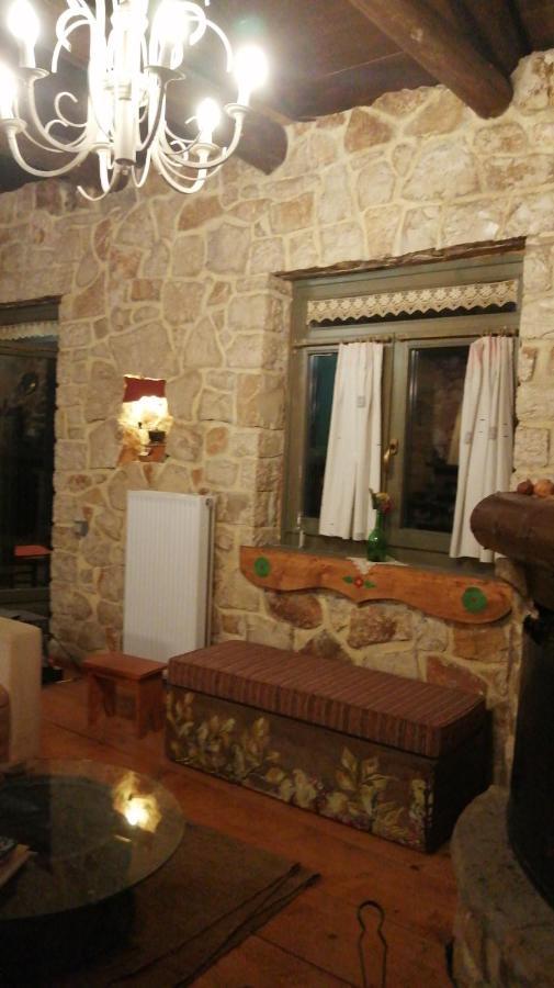 Yono'S Traditional House Ano Ravenia Exterior photo
