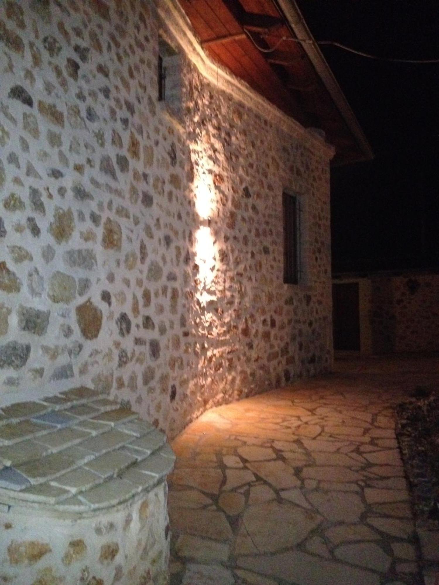 Yono'S Traditional House Ano Ravenia Exterior photo