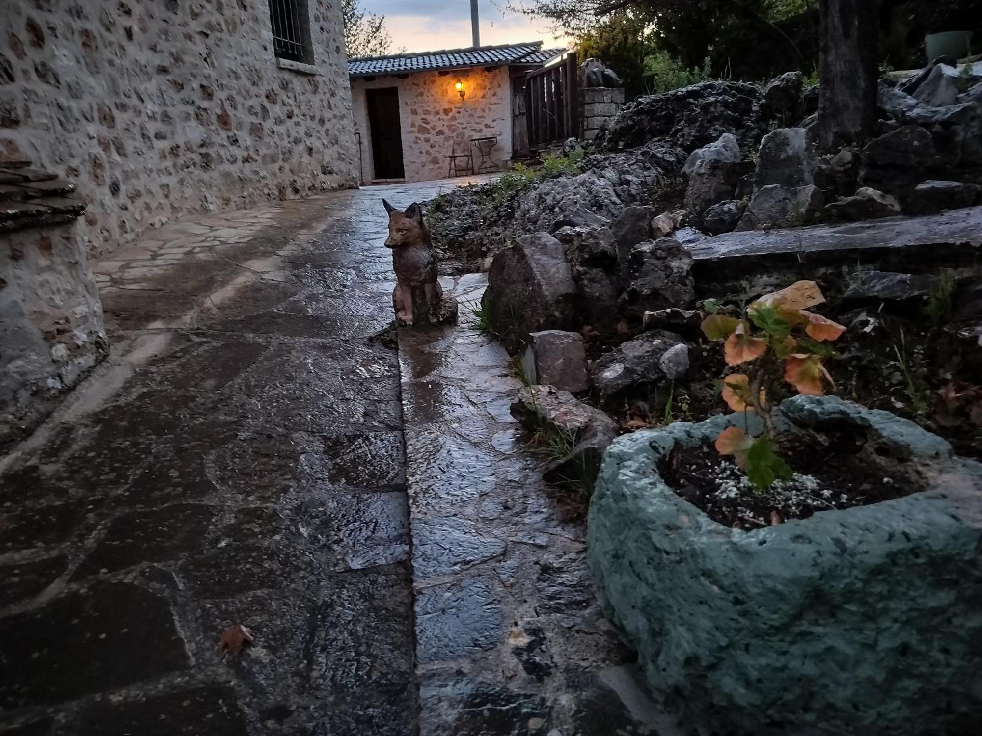 Yono'S Traditional House Ano Ravenia Exterior photo