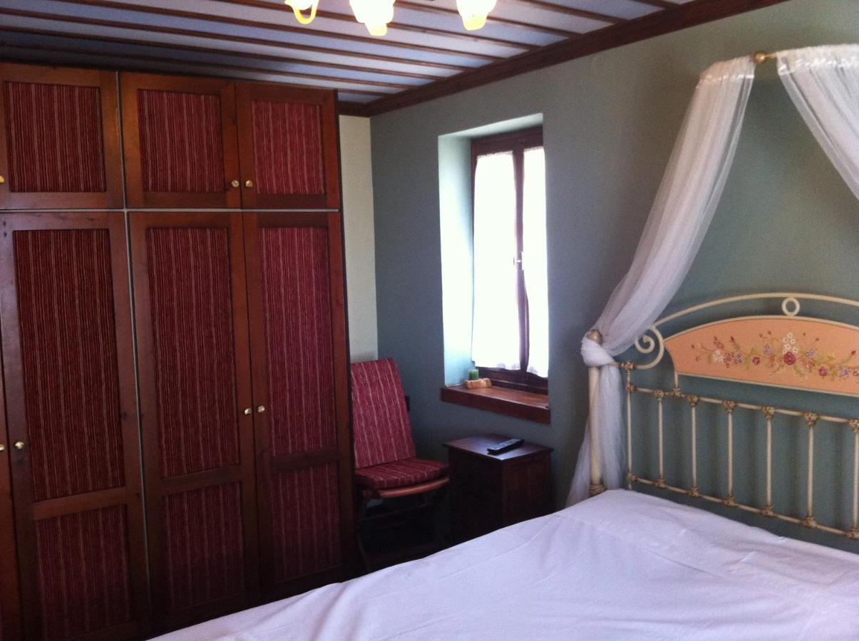 Yono'S Traditional House Ano Ravenia Room photo